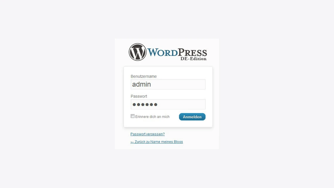 WordPress-Login auf hellem Hintergrund; Benutzername admin, Passwort versteckt, Checkbox 'Erinnere mich', Button 'Anmelden'.