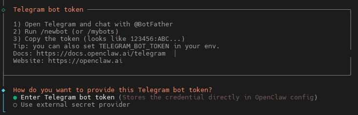 Dunkler Terminalbildschirm mit Text: Telegram bot token, BotFather-Anleitung, Token-Format und Links.