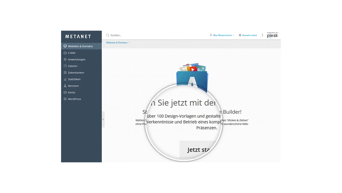 Web-App-Screenshot mit links dunkelblauem Menü, zentrales Fenster und Luppe, die einen blauen Ordner vergrößert.