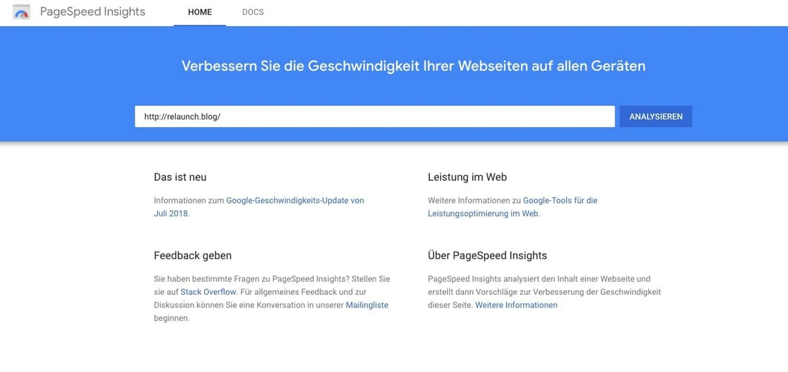 Screenshot von PageSpeed Insights: blauer Banner mit Suchfeld und Button 'ANALYSIEREN', darunter Textabschnitte.