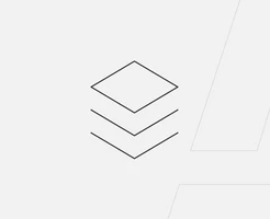 Links mittig drei gestapelte Rhombus-Umrisse; rechts helle trapezförmige Umrisse.