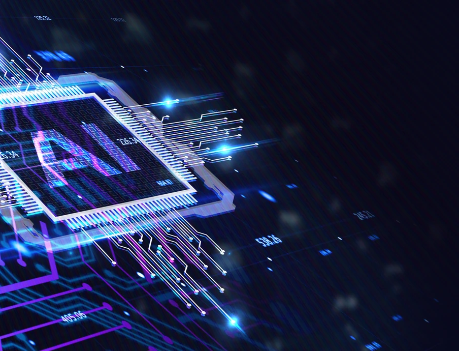 Nahaufnahme eines leuchtenden Chips mit der Aufschrift 'AI' auf blau-violette Leiterbahnen, dunkler Hintergrund.